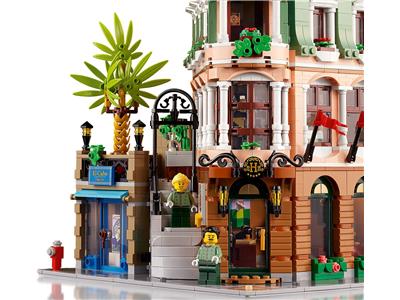 LEGO Icons Boutique Hotel 10297