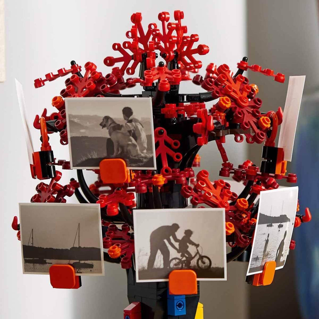 LEGO Ideas Family Tree 21346