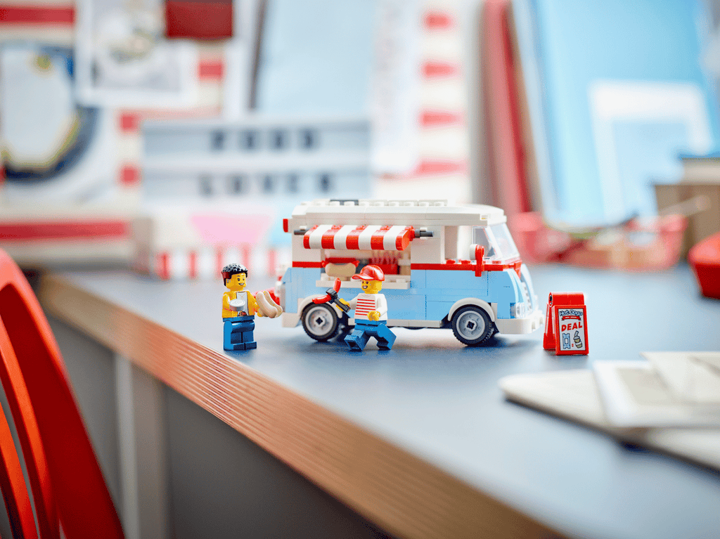 LEGO® Icons Retro Food Truck 40681