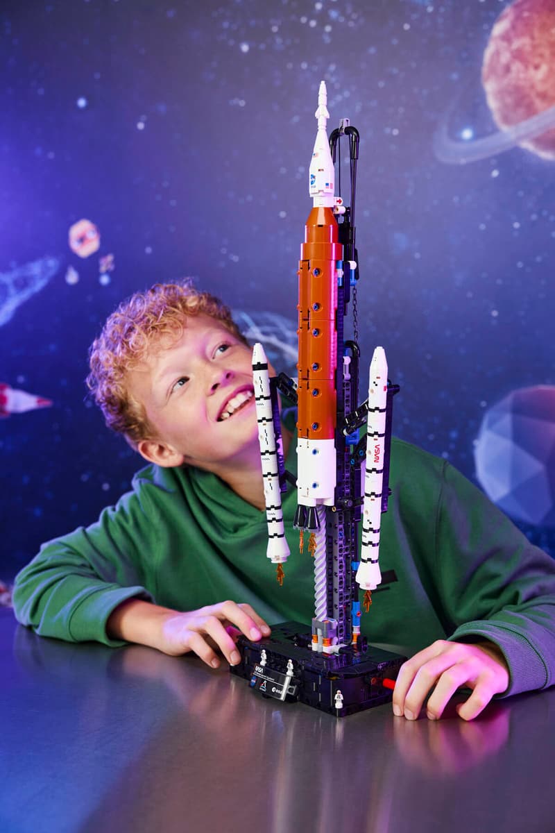 LEGO® Technic NASA Artemis Space Launch System Rocket 42221