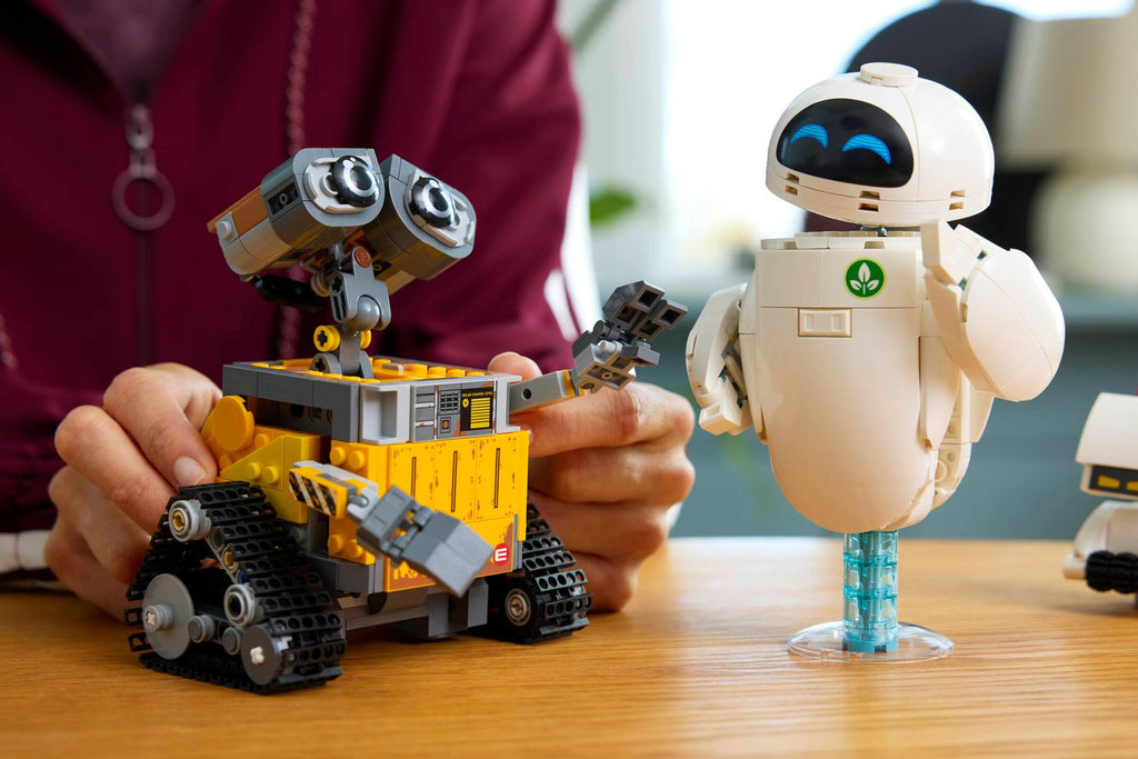 LEGO® Disney WALL-E and EVE 43279