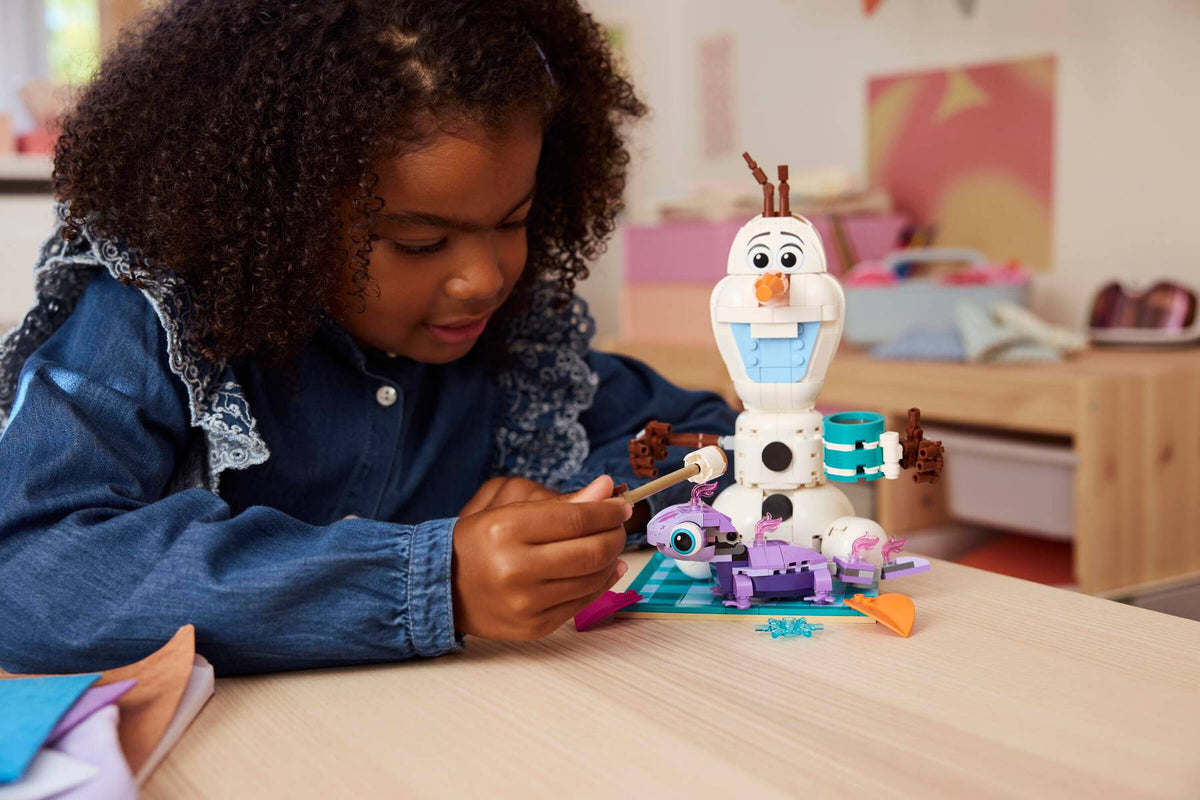 LEGO® Disney Olaf & Bruni's Picnic Fun 43287