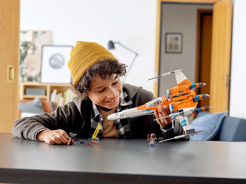 LEGO® Star Wars Poe Dameron's X-Wing Fighter 75273