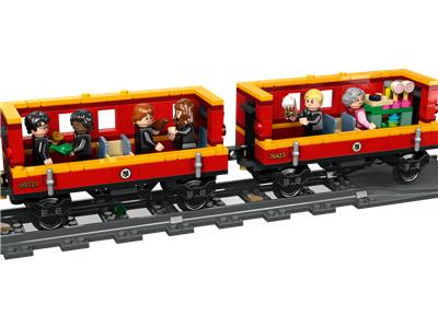 LEGO Harry Potter Hogwarts Express & Hogsmeade Station 76423