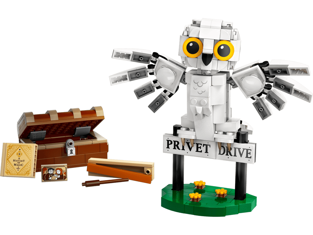 LEGO® Harry Potter™ Hedwig™ at 4 Privet Drive 76425