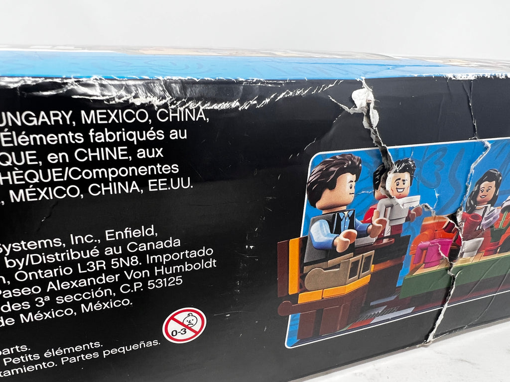 LEGO Ideas FRIENDS Central Perk 21319 (Damaged box, see pictures)