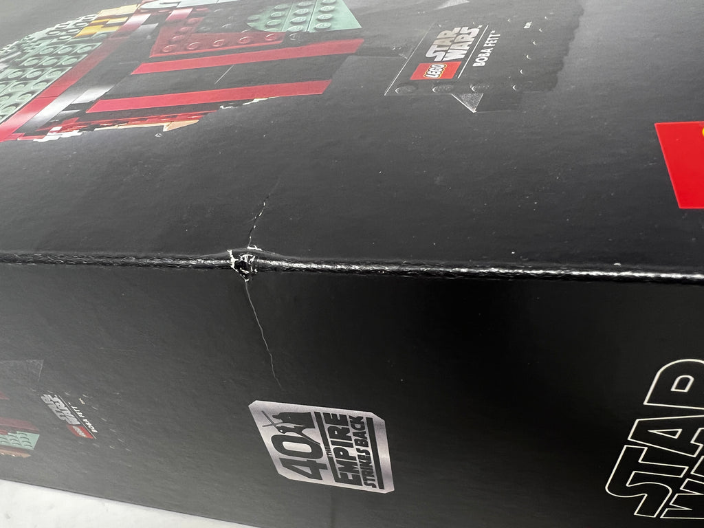 LEGO Star Wars Boba Fett Helmet 75277 (shelf wear, see pictures)