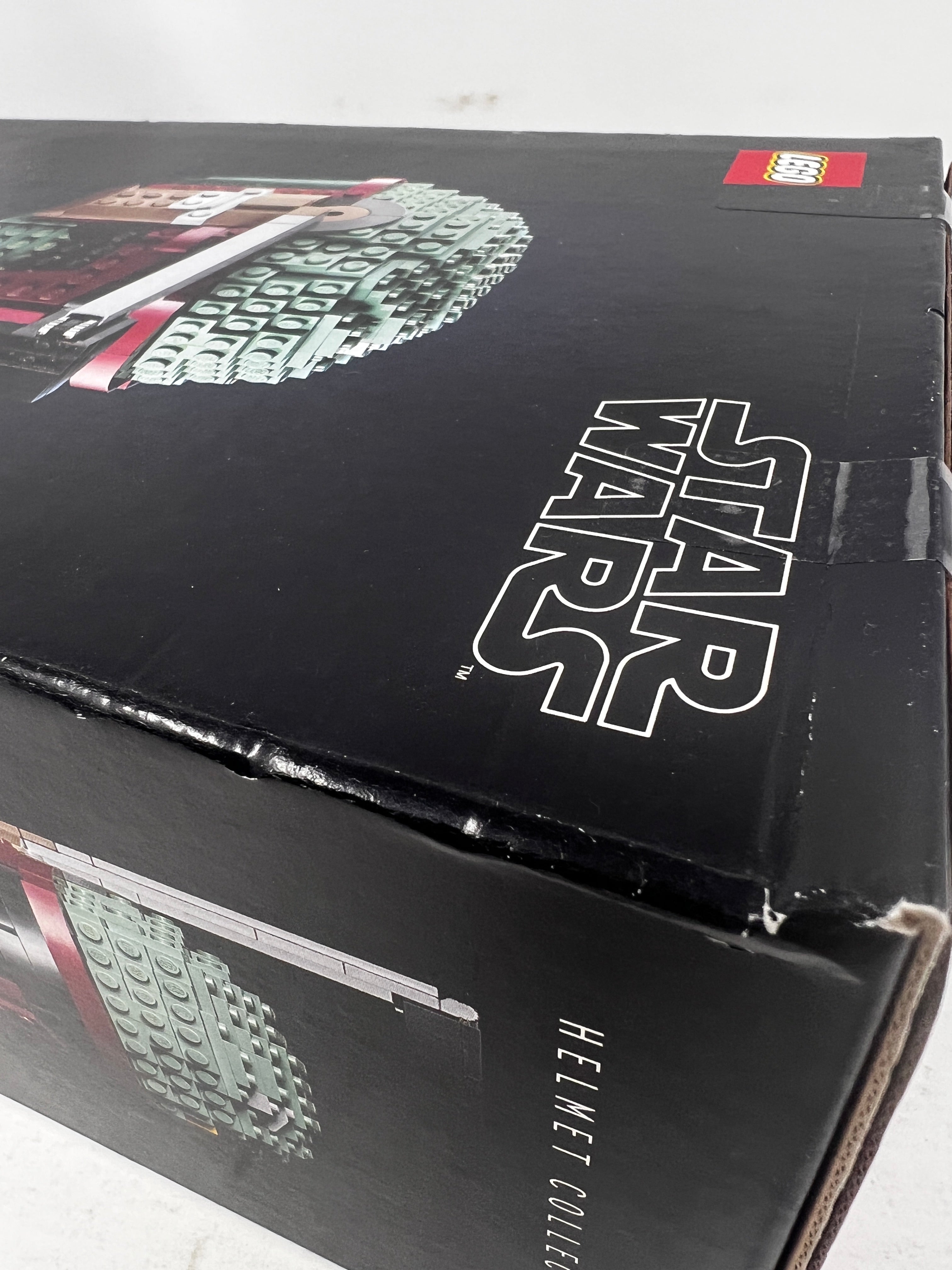 LEGO Star Wars Boba Fett Helmet 75277 (shelf wear, see pictures)