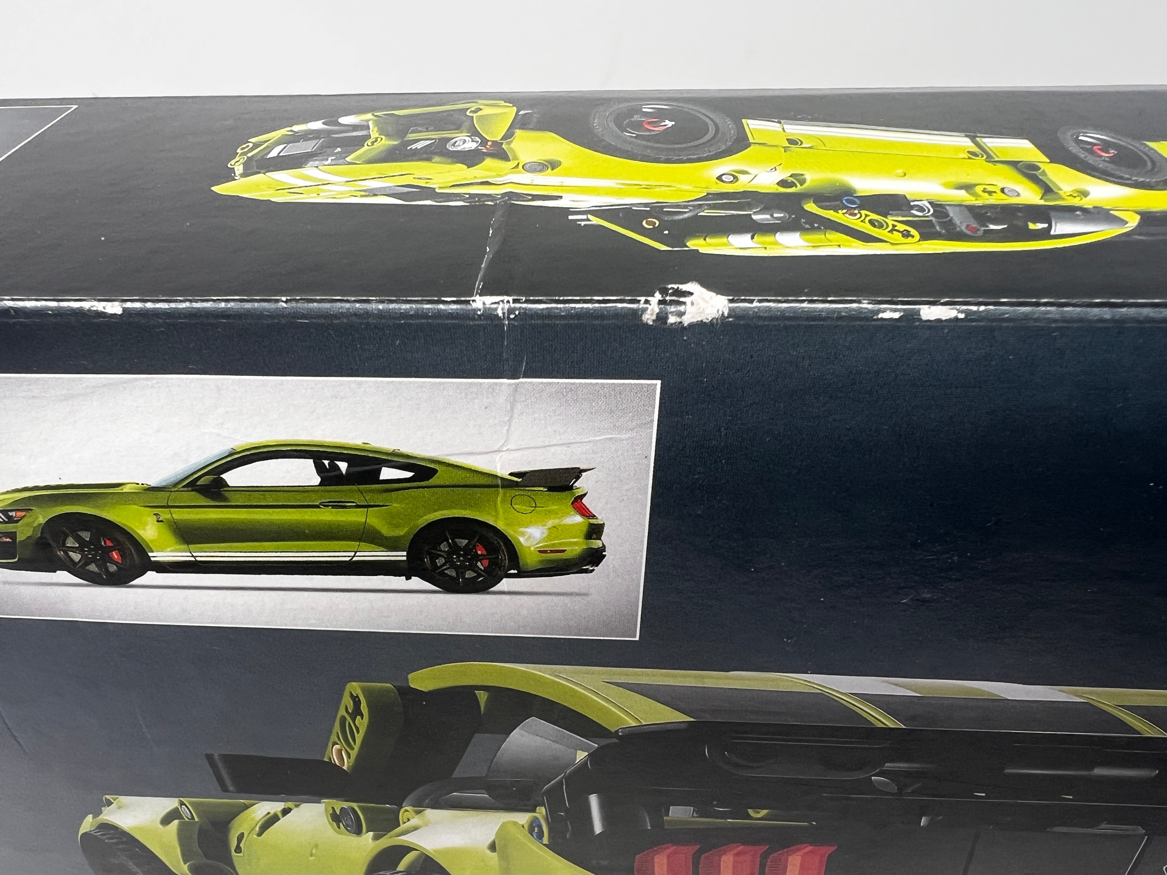 LEGO Technic Ford Shelby Cobra 42138 (shelf wear and creasing, see pictures)