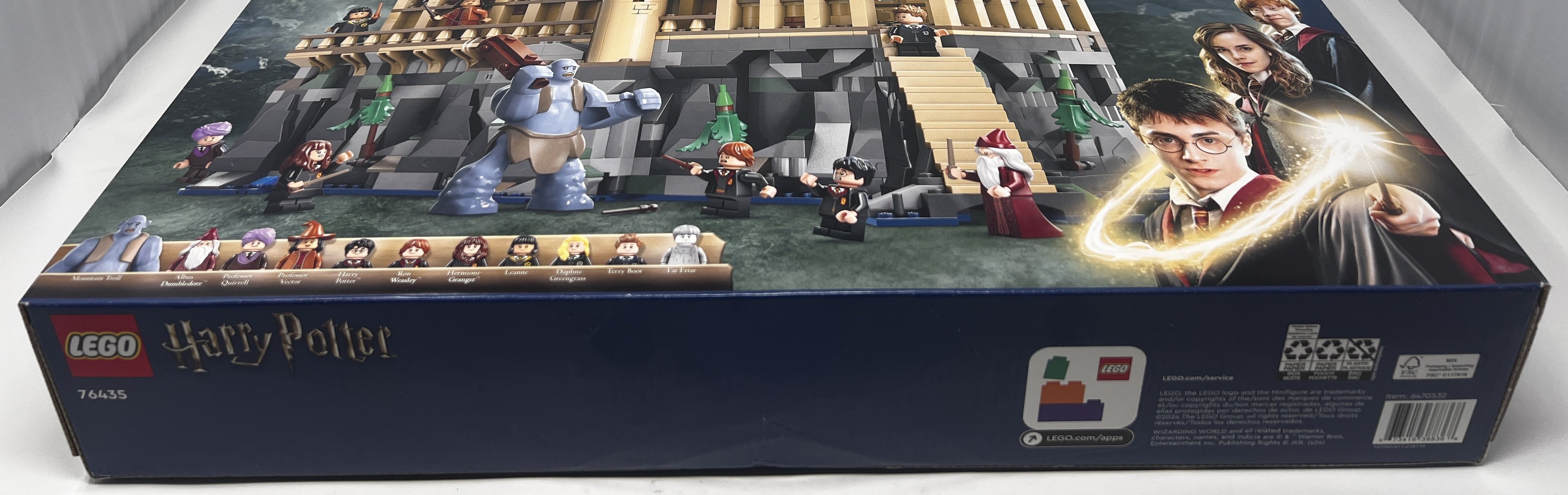 LEGO Harry Potter Hogwarts Castle: The Great Hall 76435 (minor creasing, see pictures)