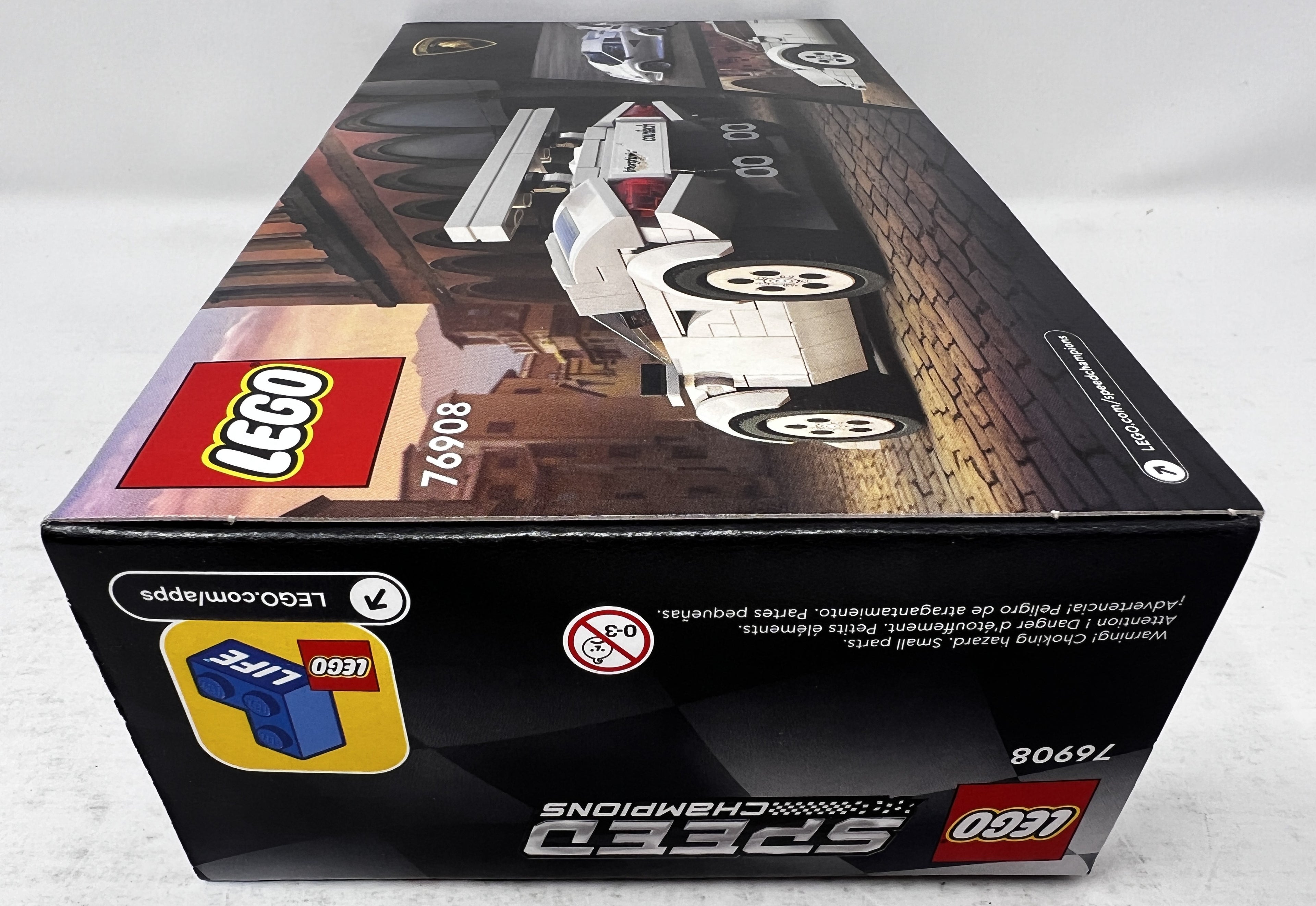 LEGO Speed Champions Lamborghini Countach 76908 (Punctured box, see pictures)