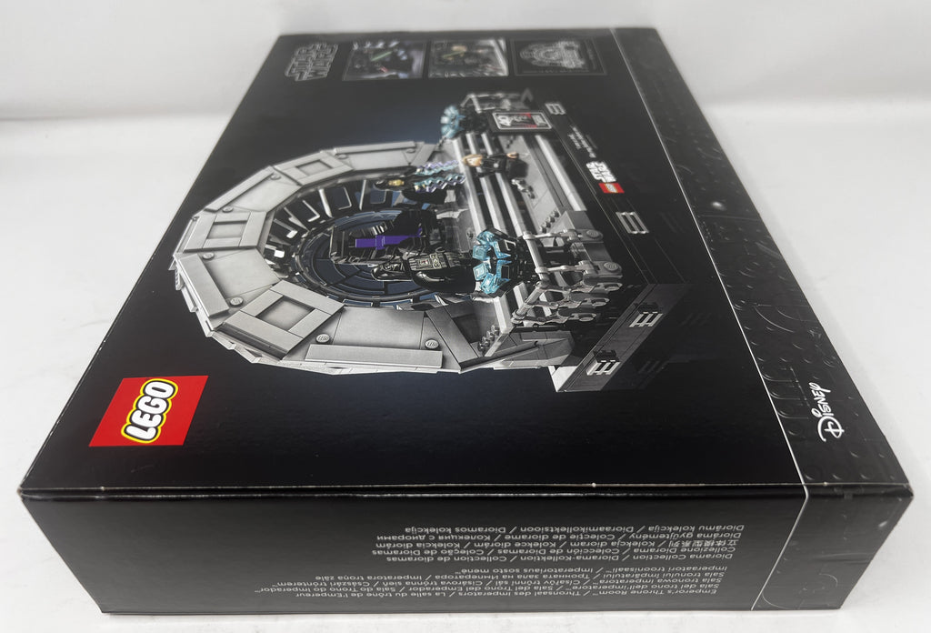 LEGO Star Wars Emperor's Throne Room 75352 (torn graphic on box, see pictures)