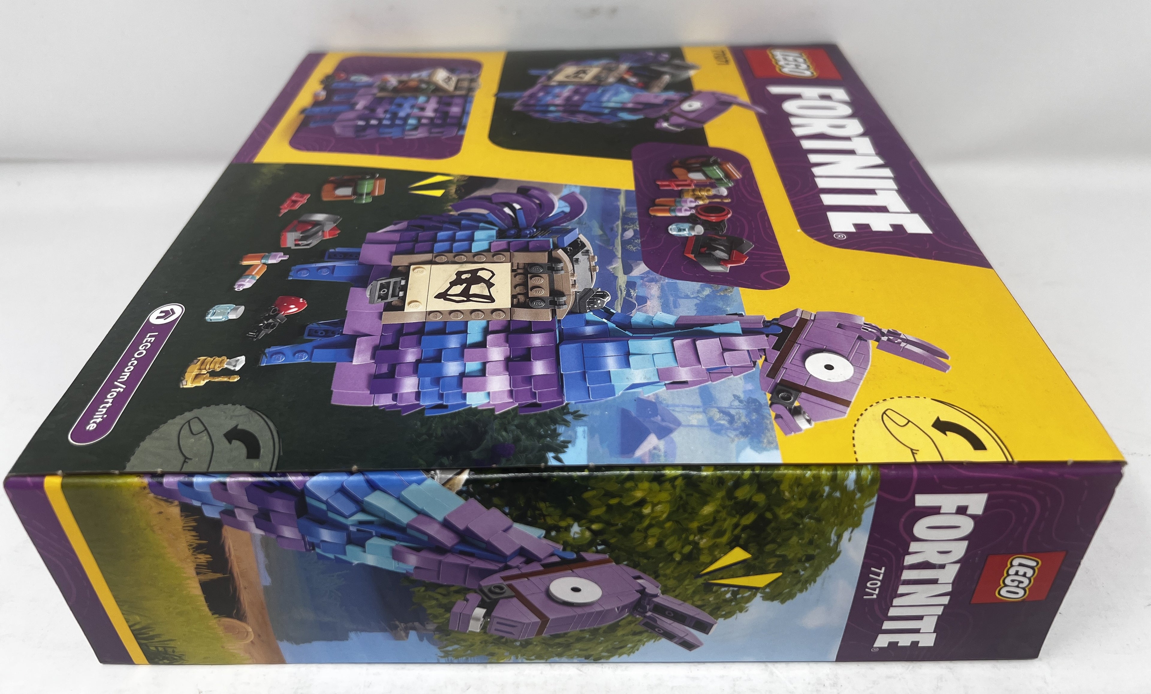 LEGO Fortnite Supply Llama 77071 (very minor wear, see pictures)
