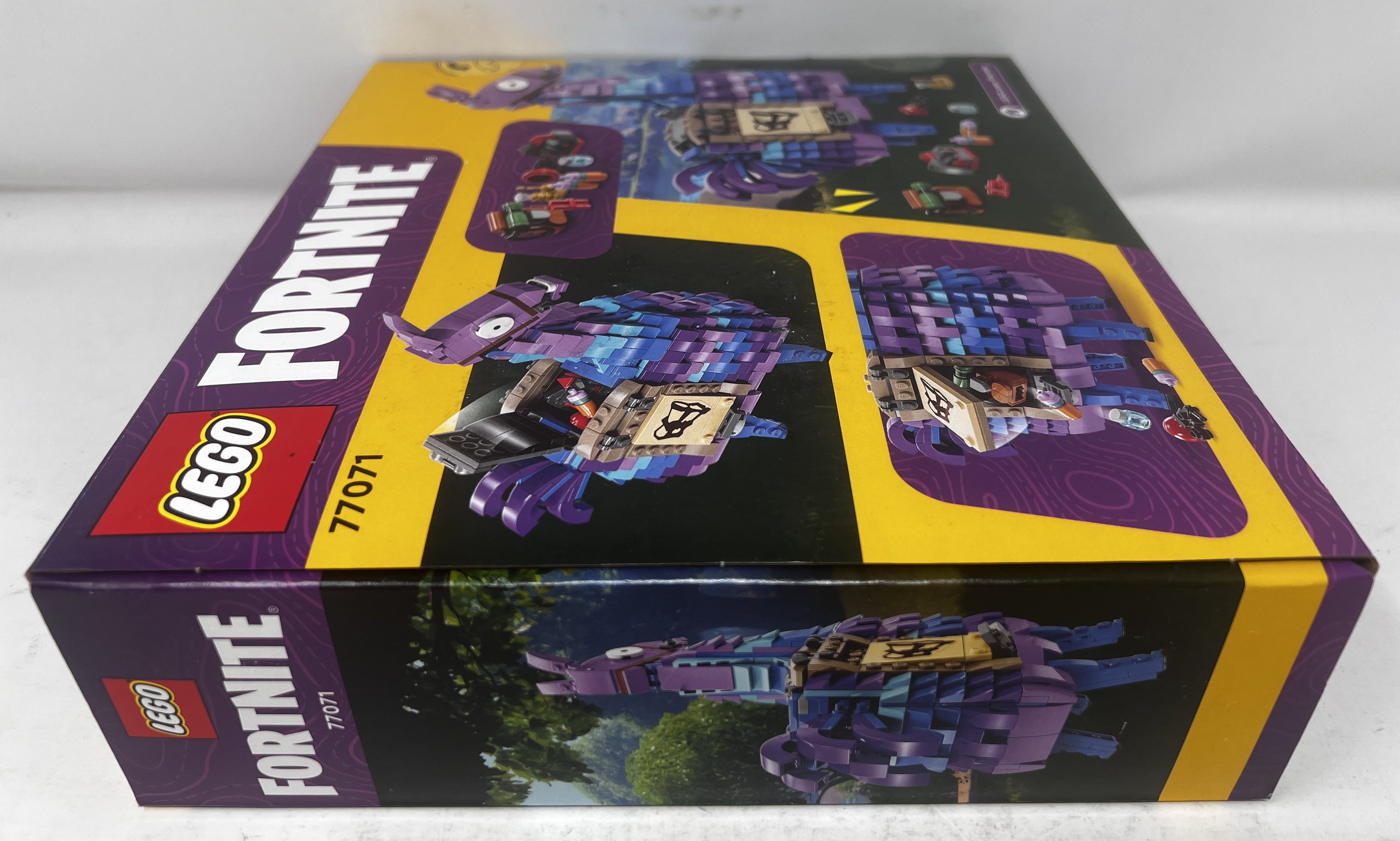 LEGO Fortnite Supply Llama 77071 (very minor wear, see pictures)