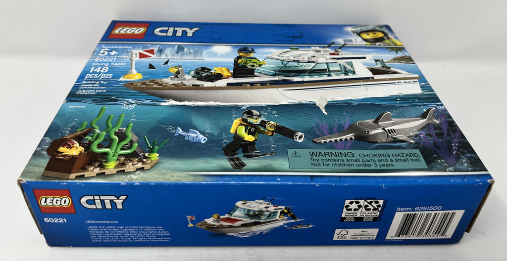 LEGO City Diving Yacht #60221 (shelf wear, see pictures)