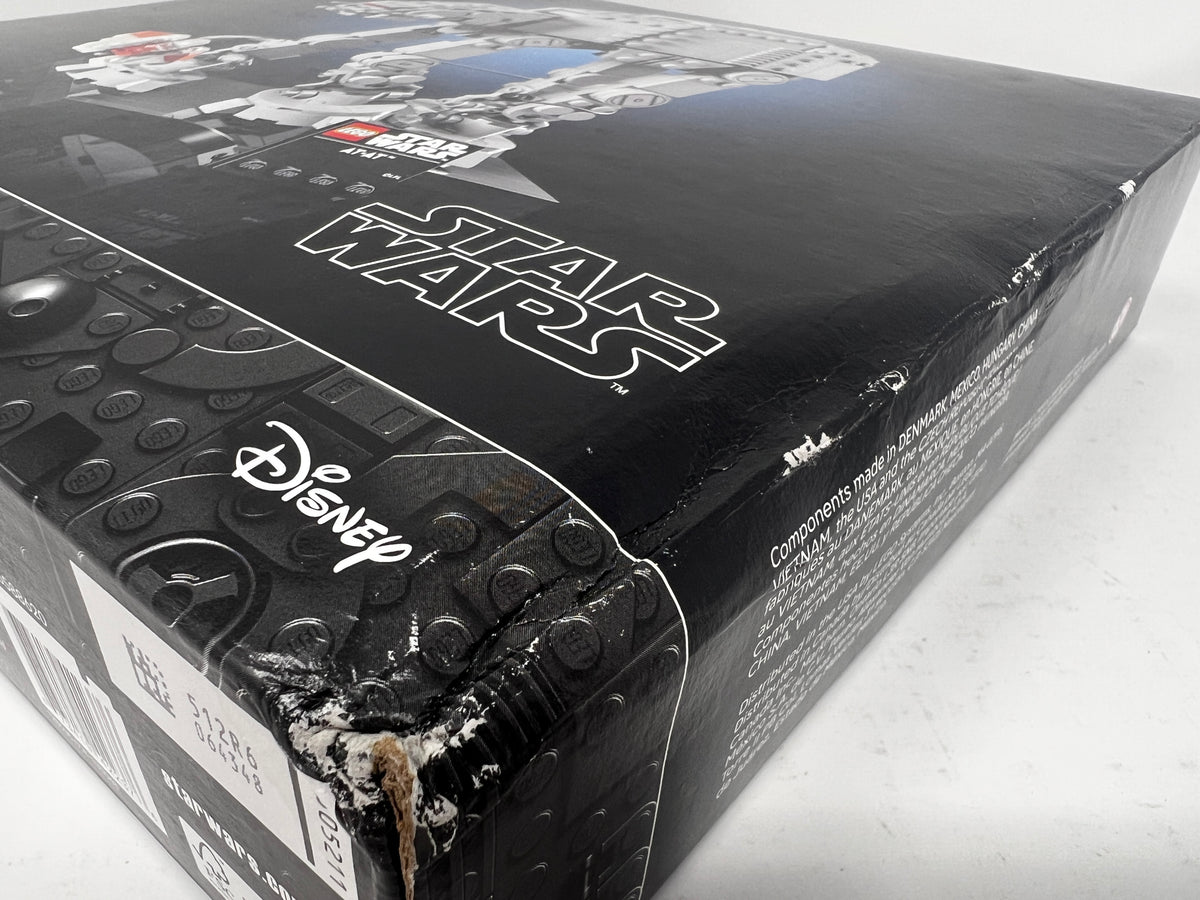 LEGO® Star Wars AT-AT (Damaged box, see pictures)
