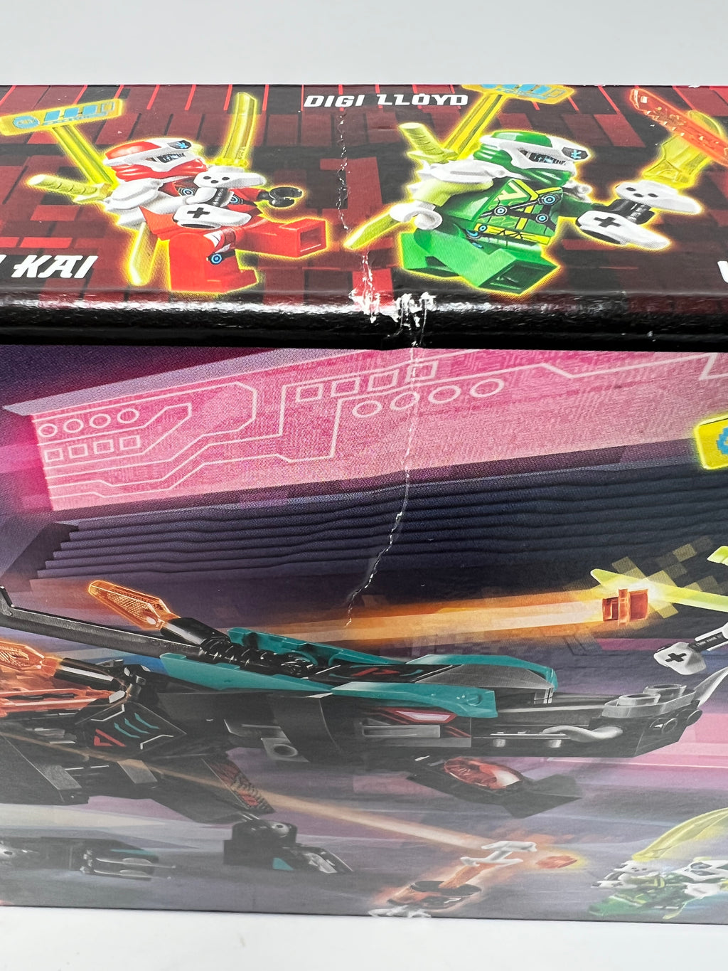 LEGO Ninjago Empire Dragon #71713 (shelf wear, see pictures)
