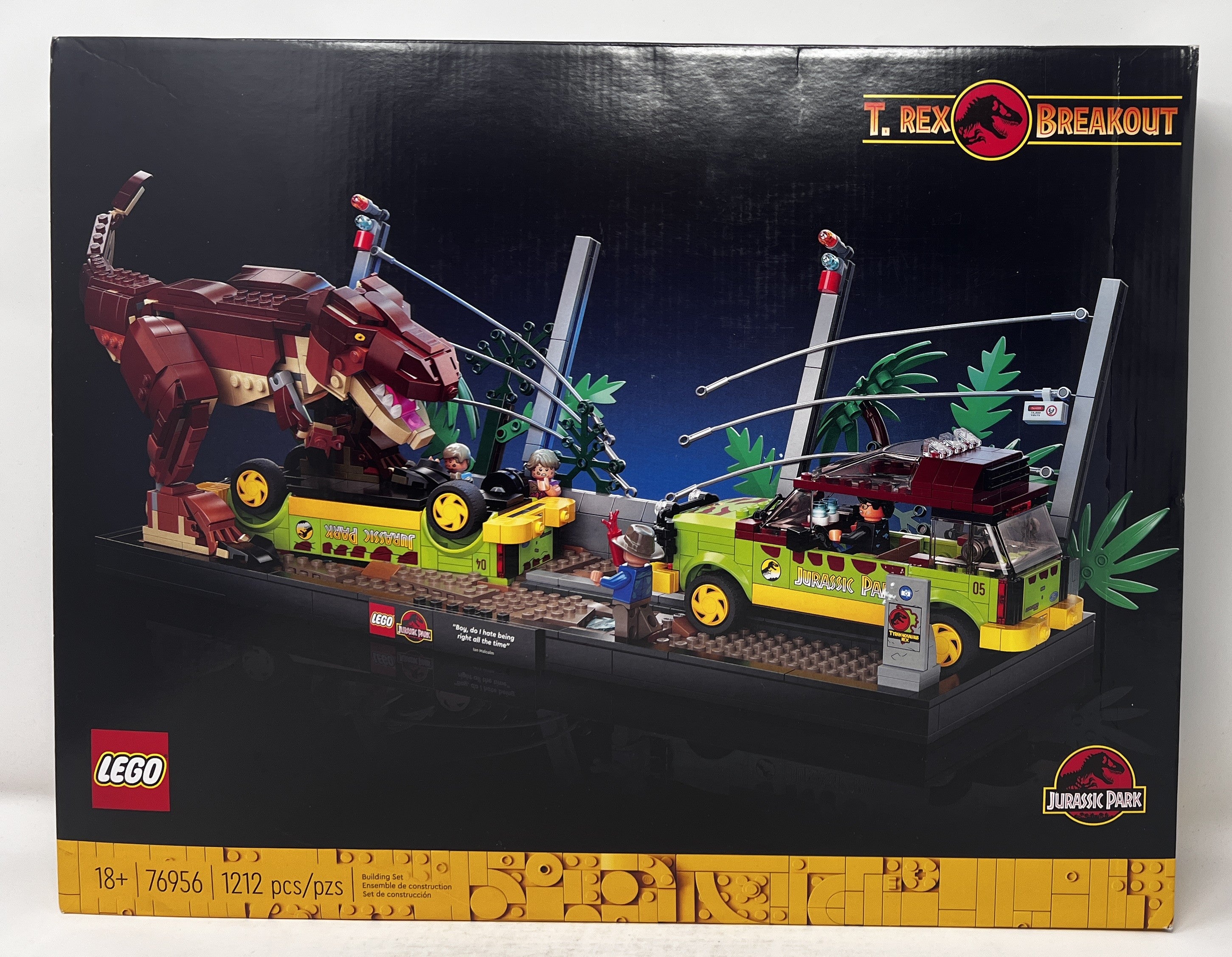 LEGO Jurassic Park T Rex Breakout 76956 (shelf wear, see pictures)