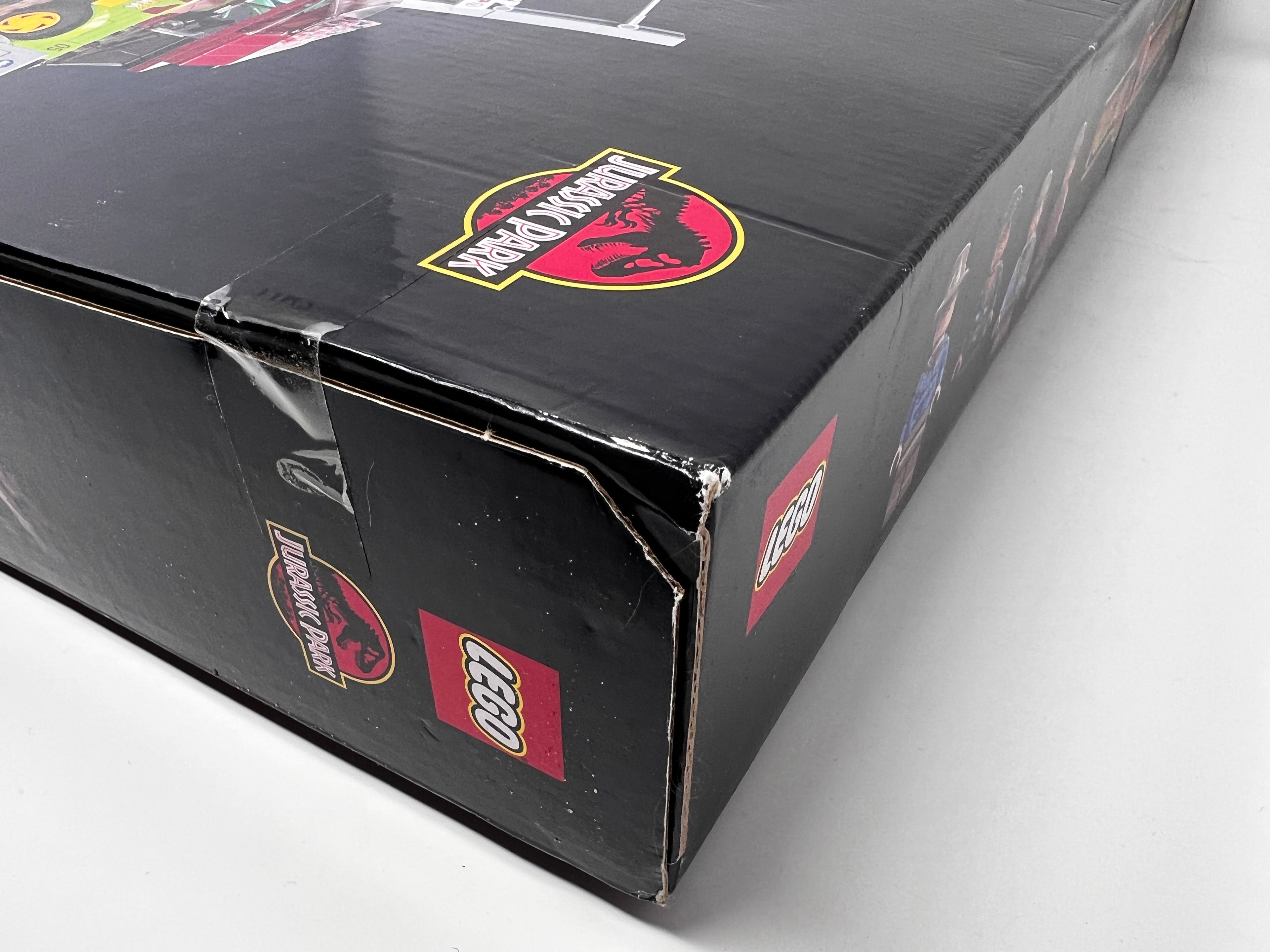 LEGO Jurassic Park T Rex Breakout 76956 (shelf wear, see pictures)