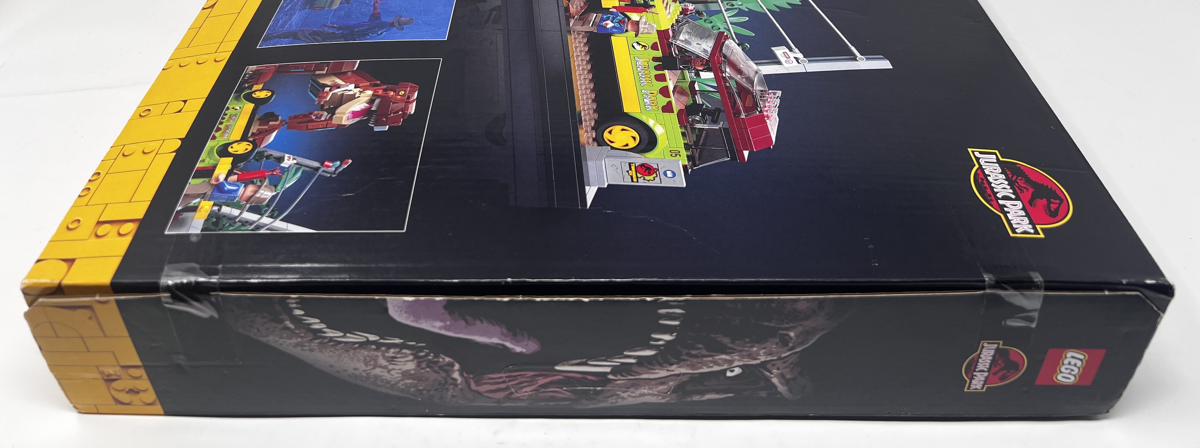 LEGO Jurassic Park T Rex Breakout 76956 (shelf wear, see pictures)