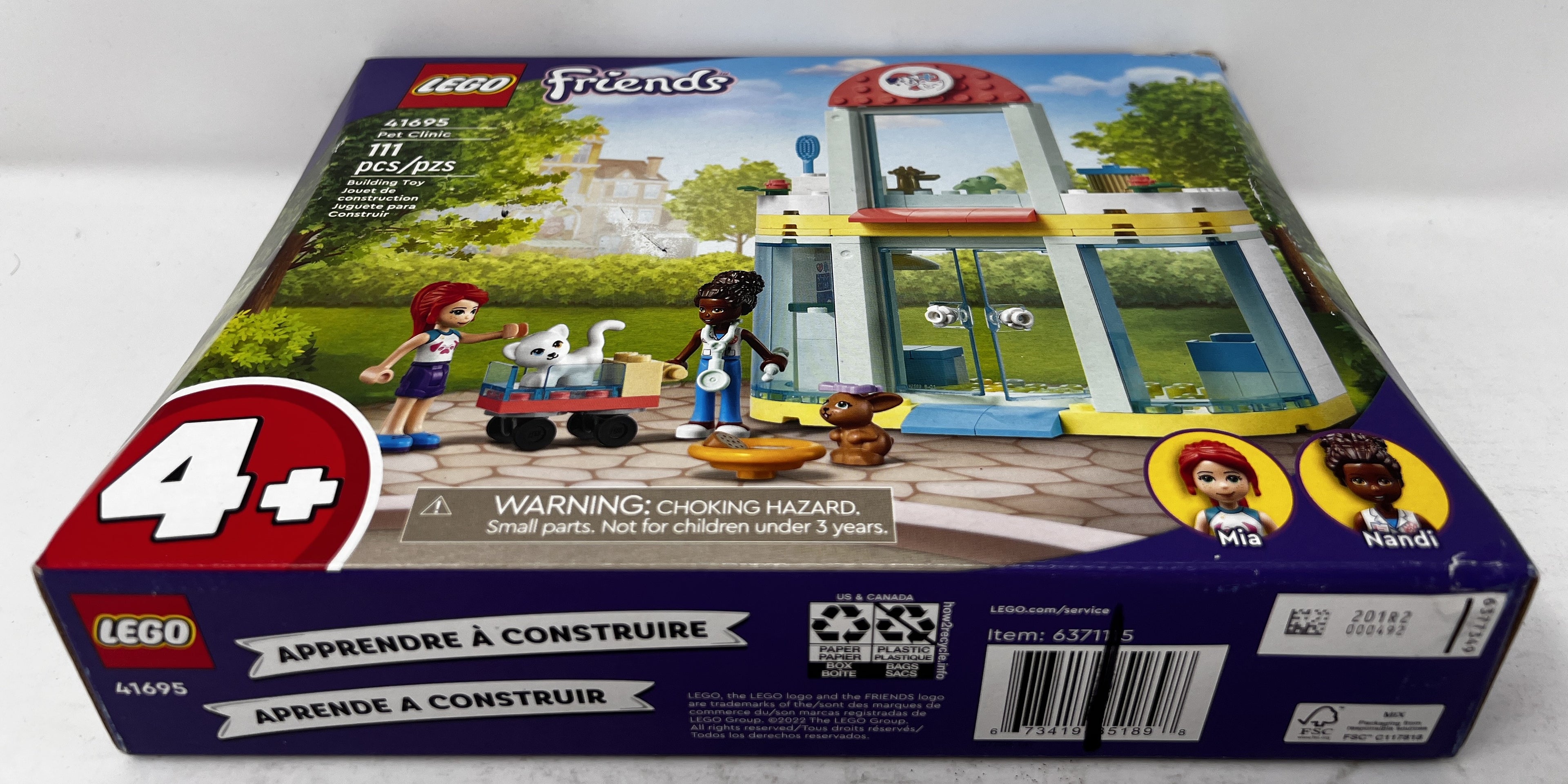 LEGO Friends Pet Clinic 41695 (damaged box, see pictures)