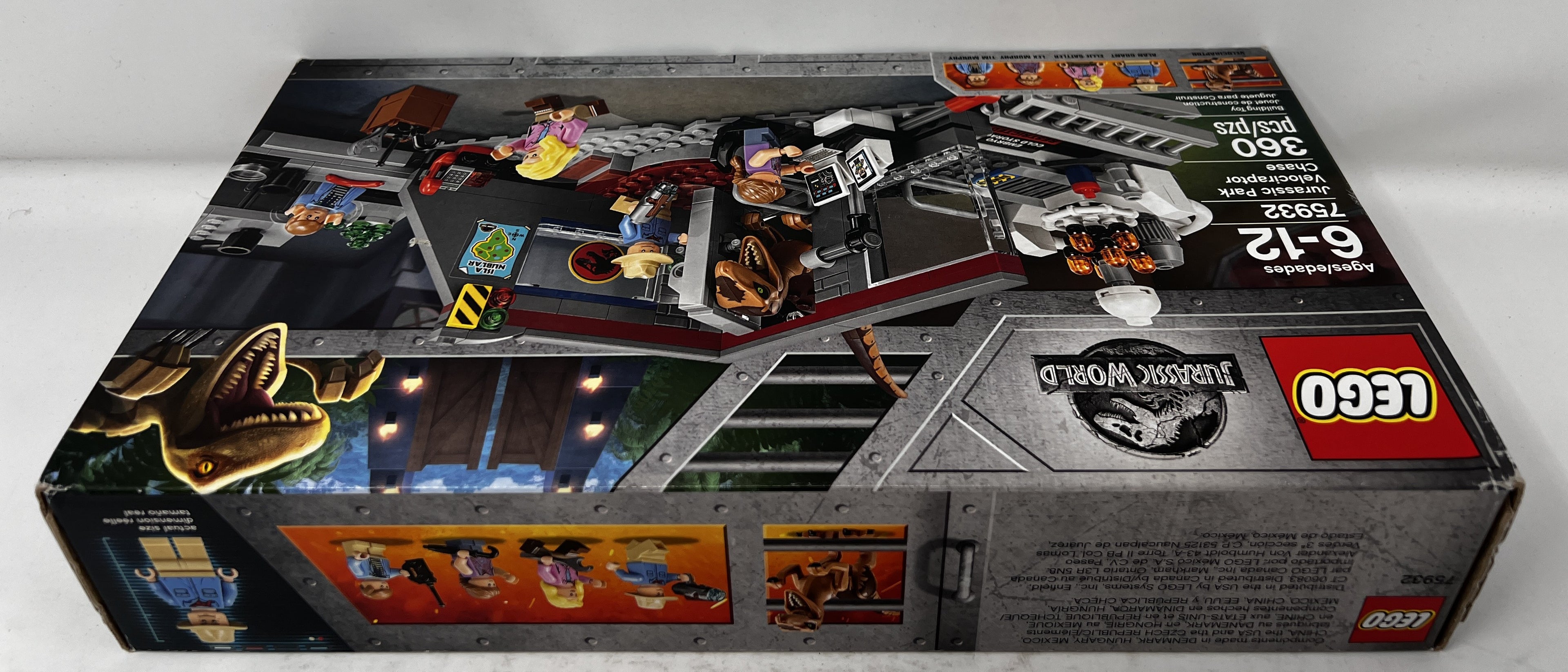 LEGO Jurassic Park Velociraptor Chase 75932 (shelf wear, see pictures)