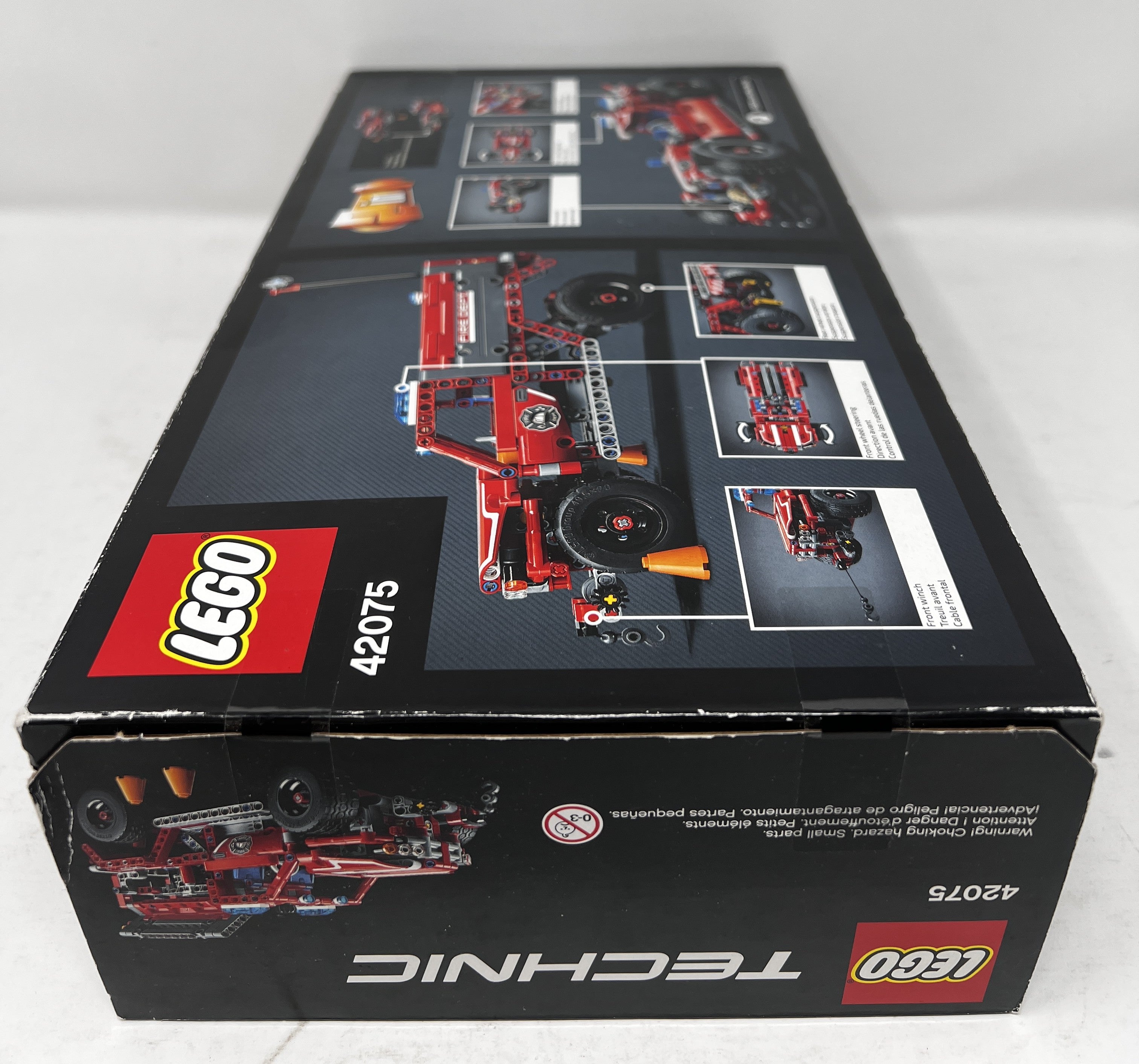 LEGO Technic First Responder 42075 (shelf wear, see pictures)