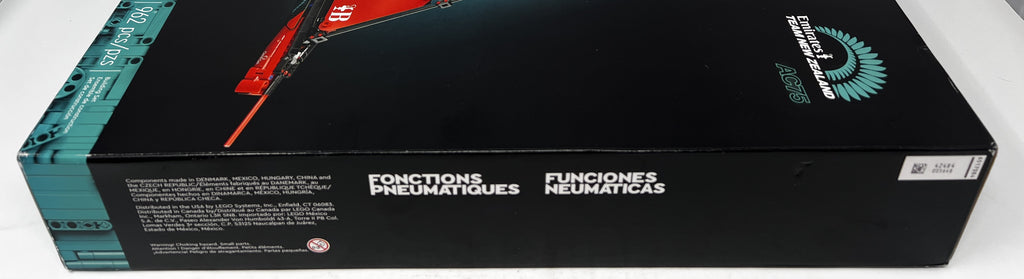LEGO Technic Emirates New Zealand AC75 Racing Yacht 42174 (Box damage, see pictures)