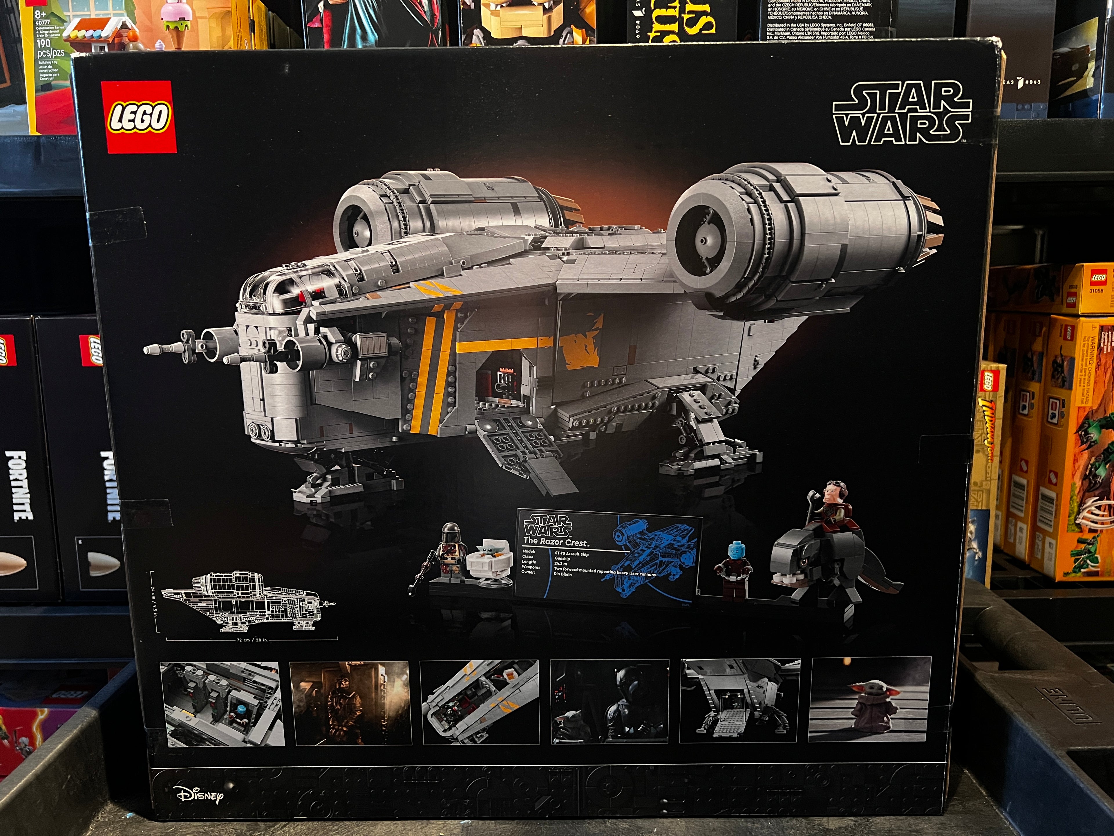 LEGO Star Wars The Razor Crest UCS 75331 (some shelf wear, see pictures)