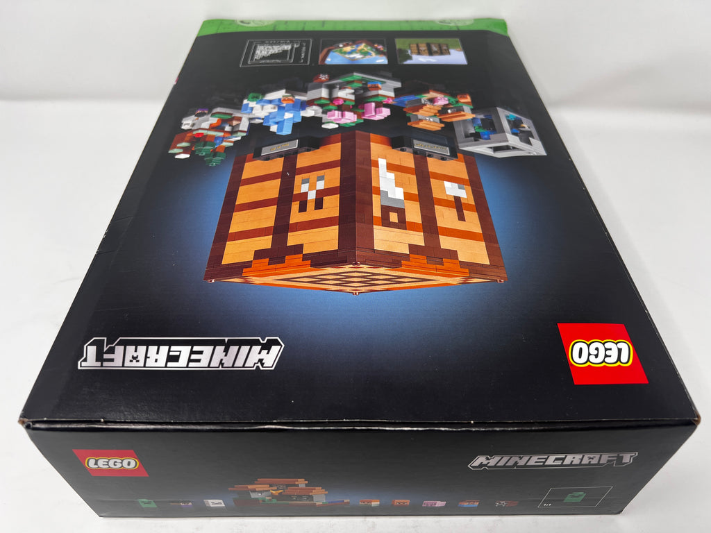 LEGO Minecraft The Crafting Table 21265 (Damaged box, see pictures)