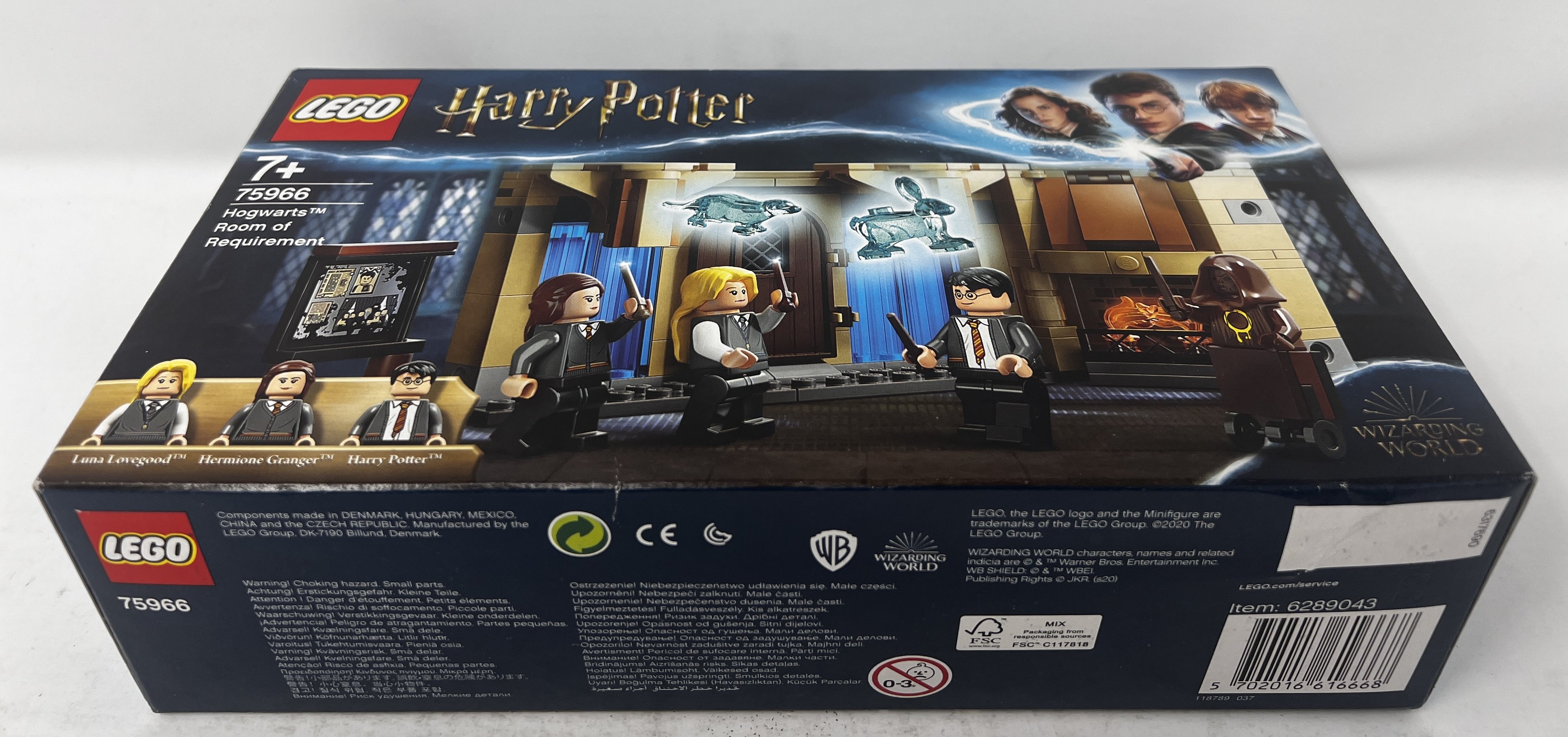 LEGO Harry Potter Hogwarts Room Of Requirements 75966 (Shelf wear, sticker, see pictures)