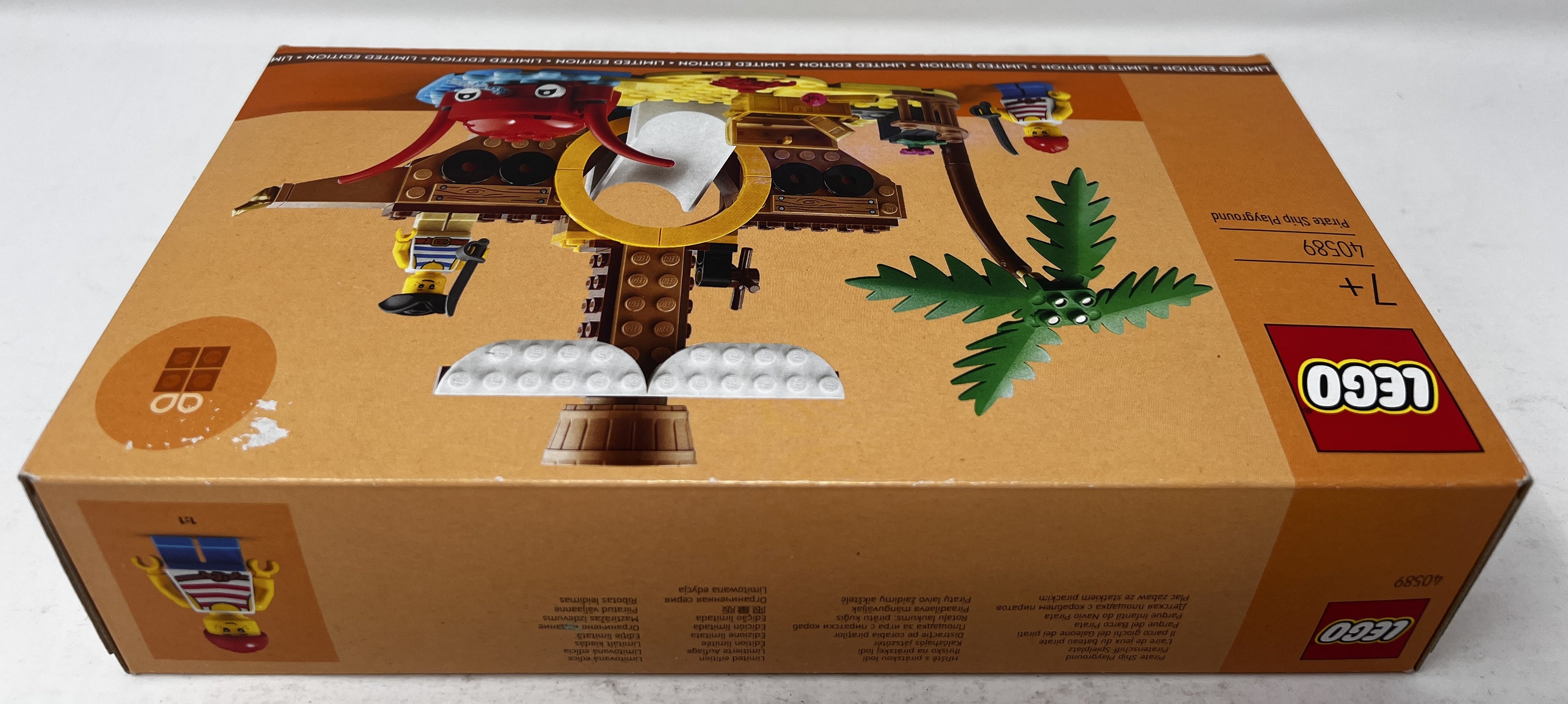 LEGO Pirate Ship Playground 40589 (Graphics tear, see pictures))