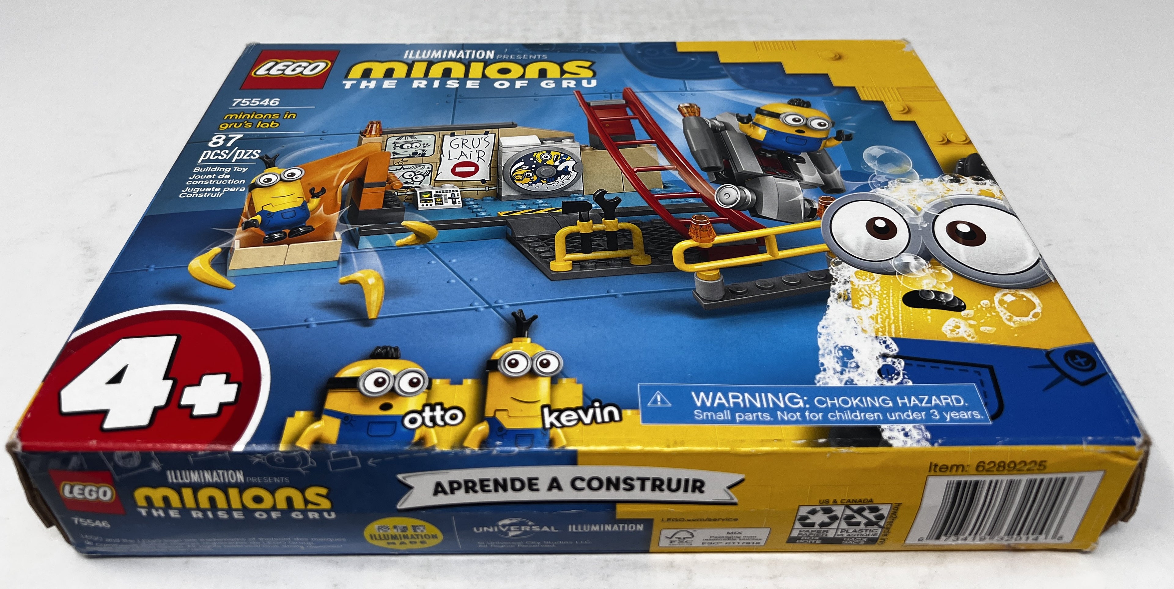 LEGO Minions: The Rise of Gru - Minions in Gru's Lab 75546 (heavy shelf wear/damage/glue residue, see pictures)