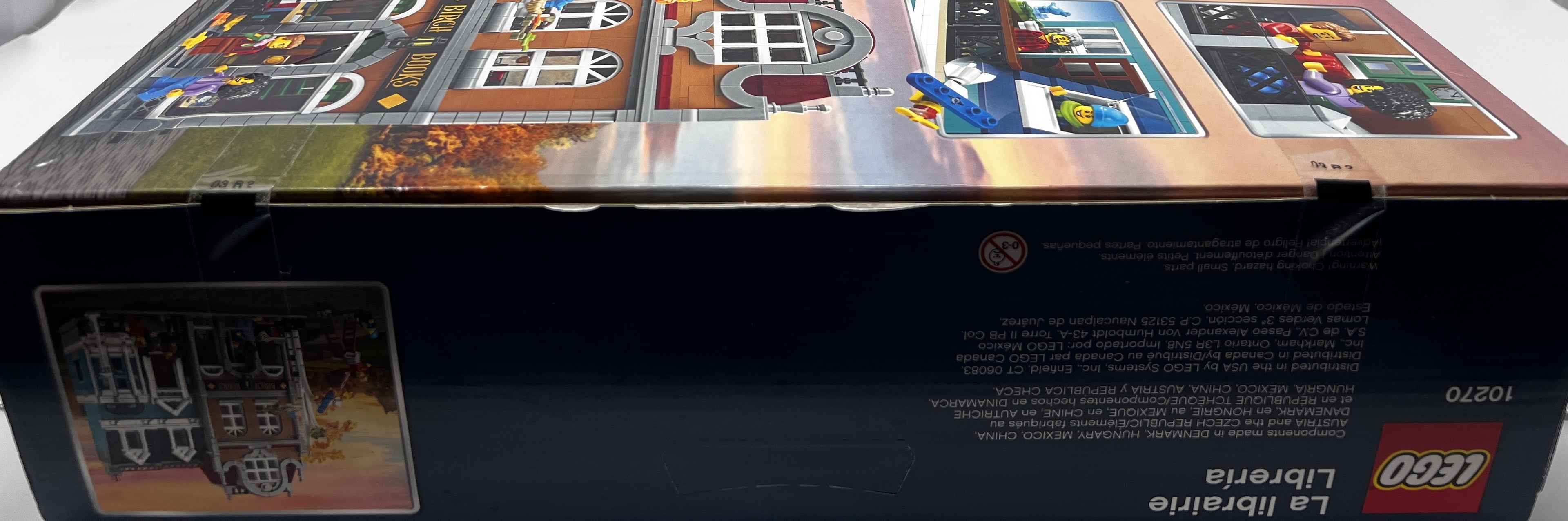 LEGO Creator Expert Bookshop Modular Building 10270 (shelf wear, see pictures)