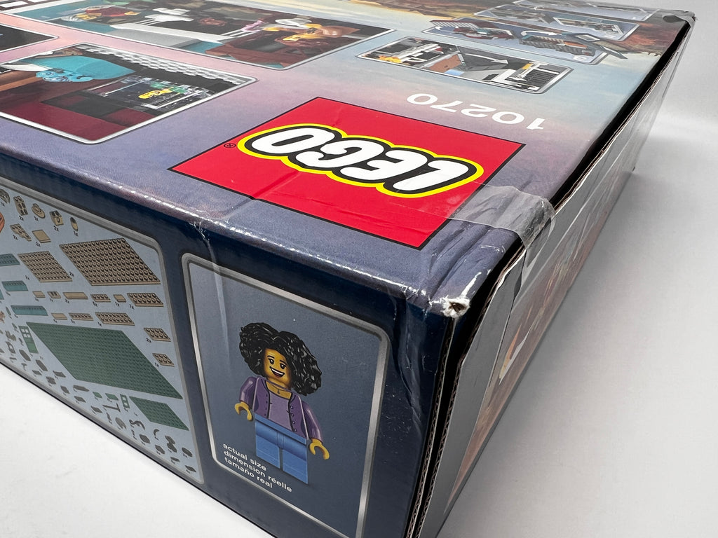LEGO Creator Expert Bookshop Modular Building 10270 (shelf wear, see pictures)