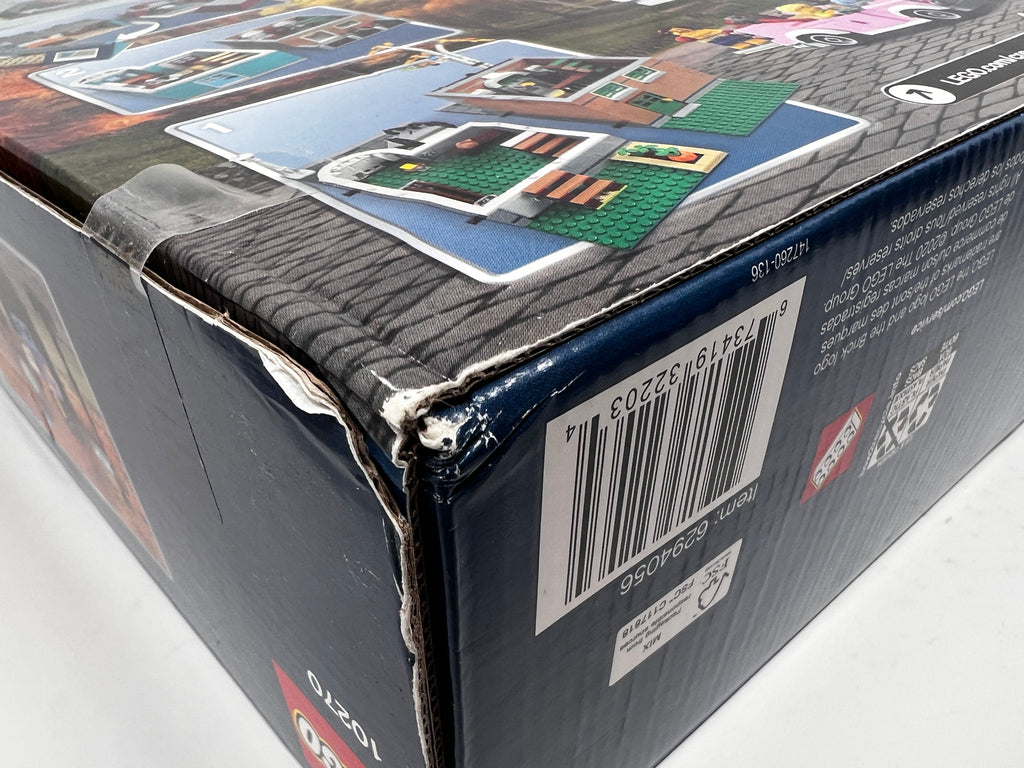 LEGO Creator Expert Bookshop Modular Building 10270 (shelf wear, see pictures)