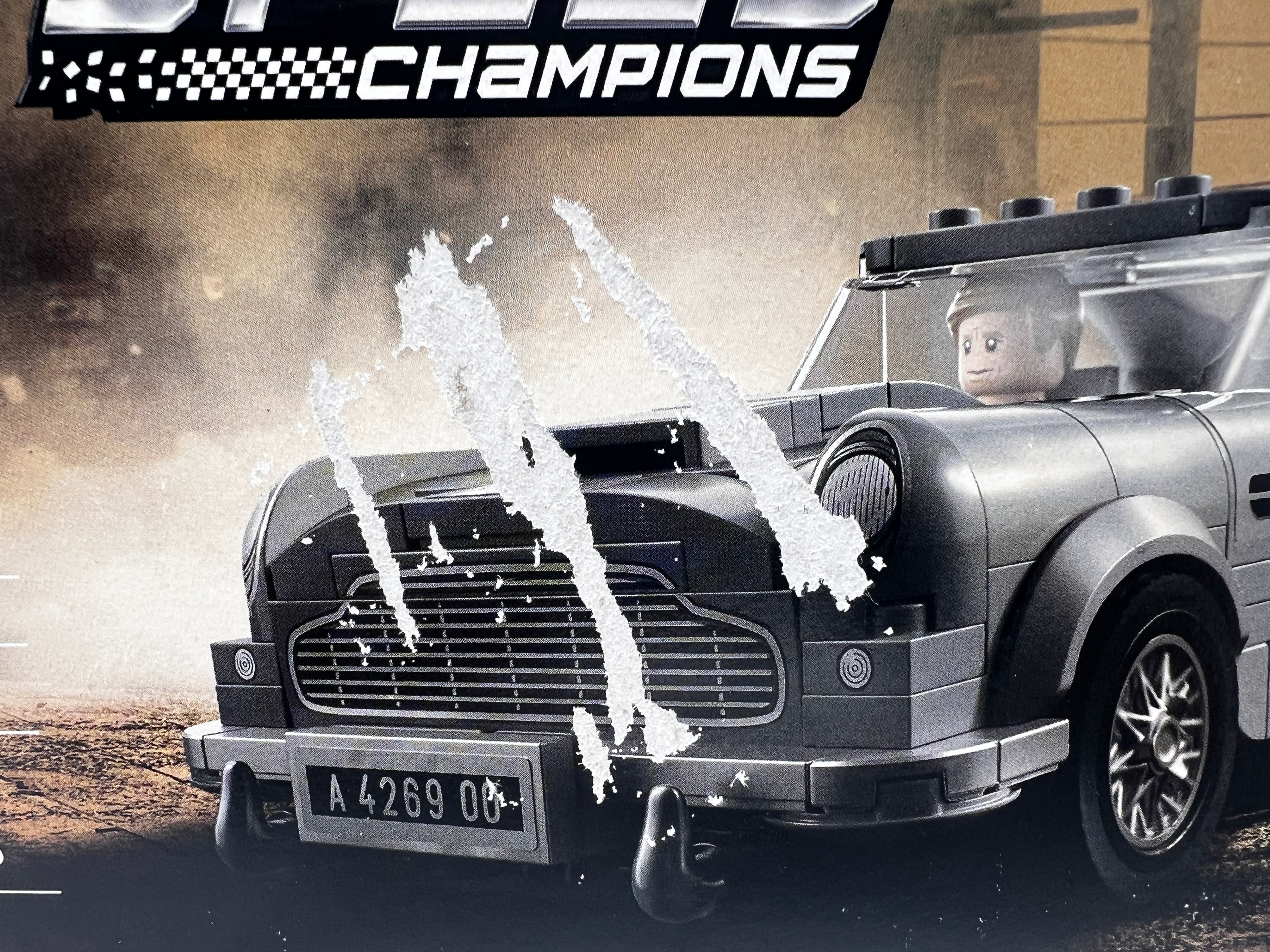 LEGO Speed Champions Aston Martin DB5 76911 (damaged box, see pictures)