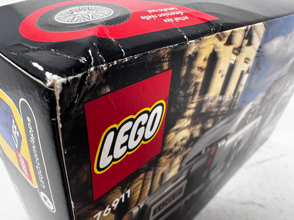LEGO Speed Champions Aston Martin DB5 76911 (damaged box, see pictures)