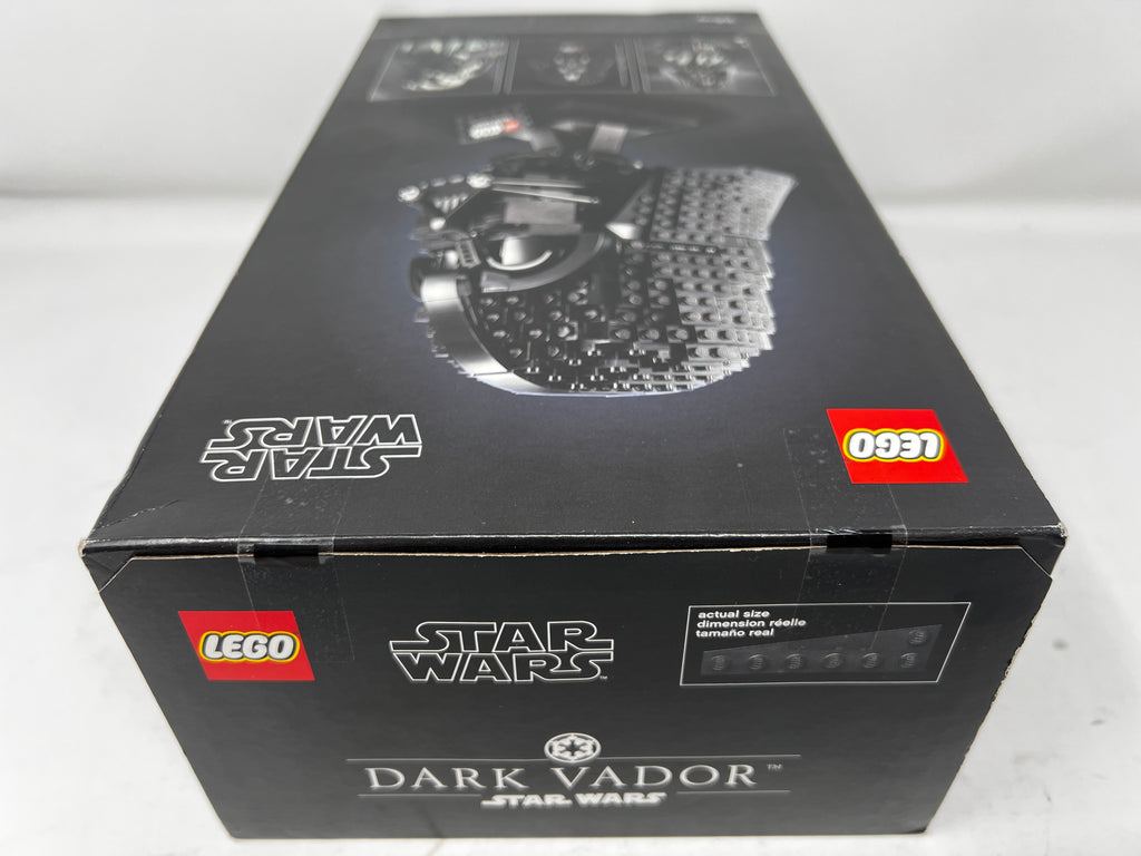 LEGO Star Wars Darth Vader Helmet 75304 (damaged, see picture)