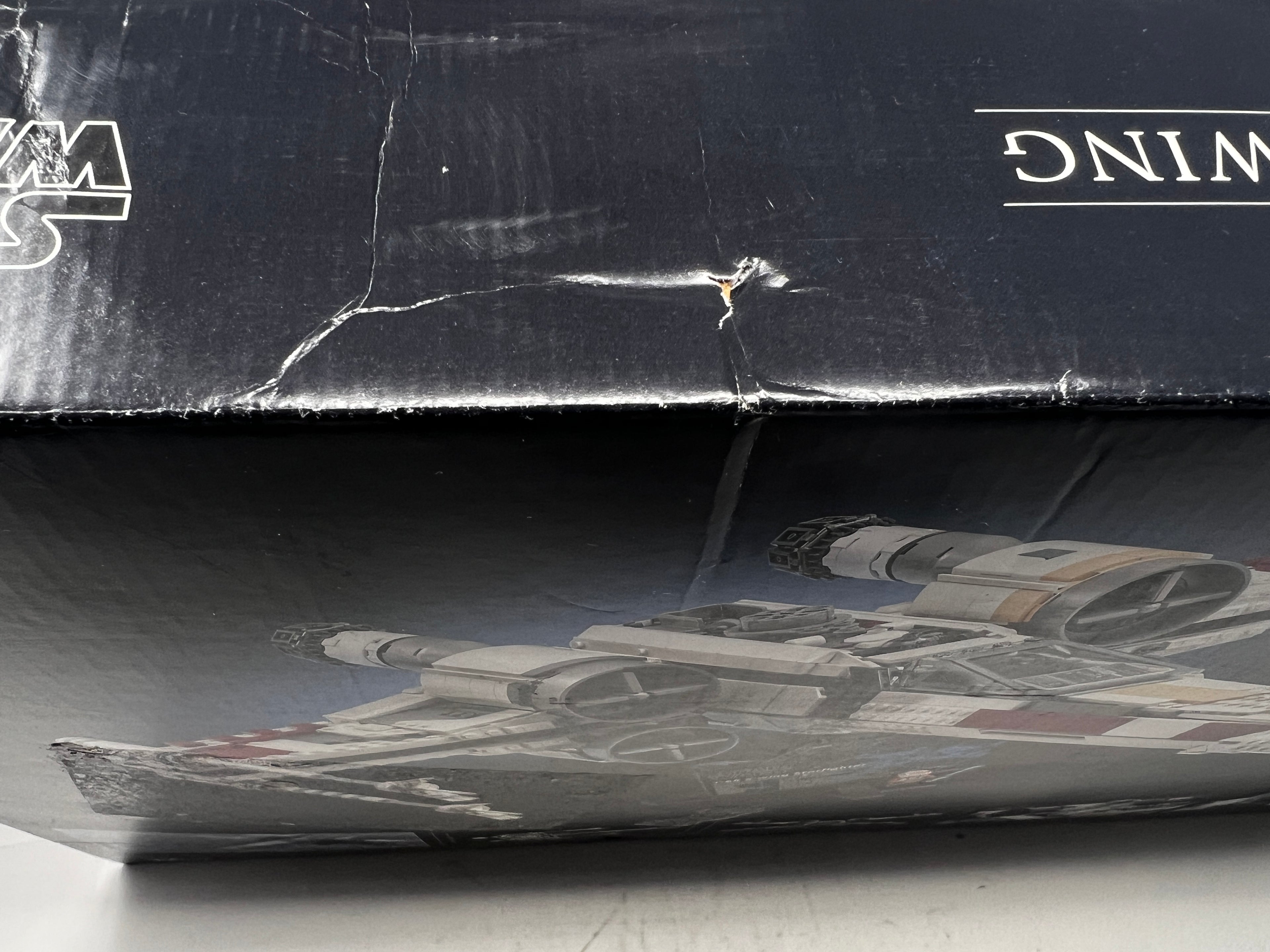 LEGO Star Wars X-Wing Starfighter UCS 75355 (Box damage, shelf wear, glue residue, see pictures)